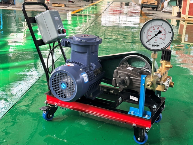 電動(dòng)試壓泵